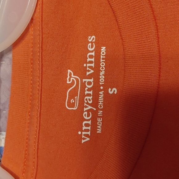 Final Price Vineyard Vines T-Shirt - Picture 3 of 3